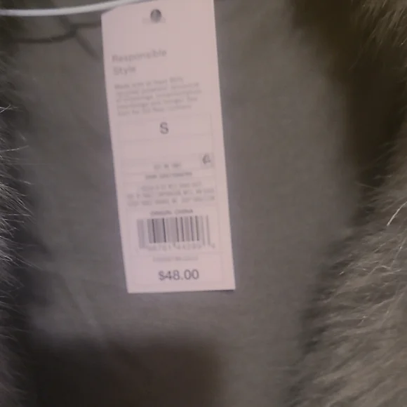 Wild Fable Gray Faux Fur Hoodie Jacket..NWT. Gorgeous - Picture 4 of 7